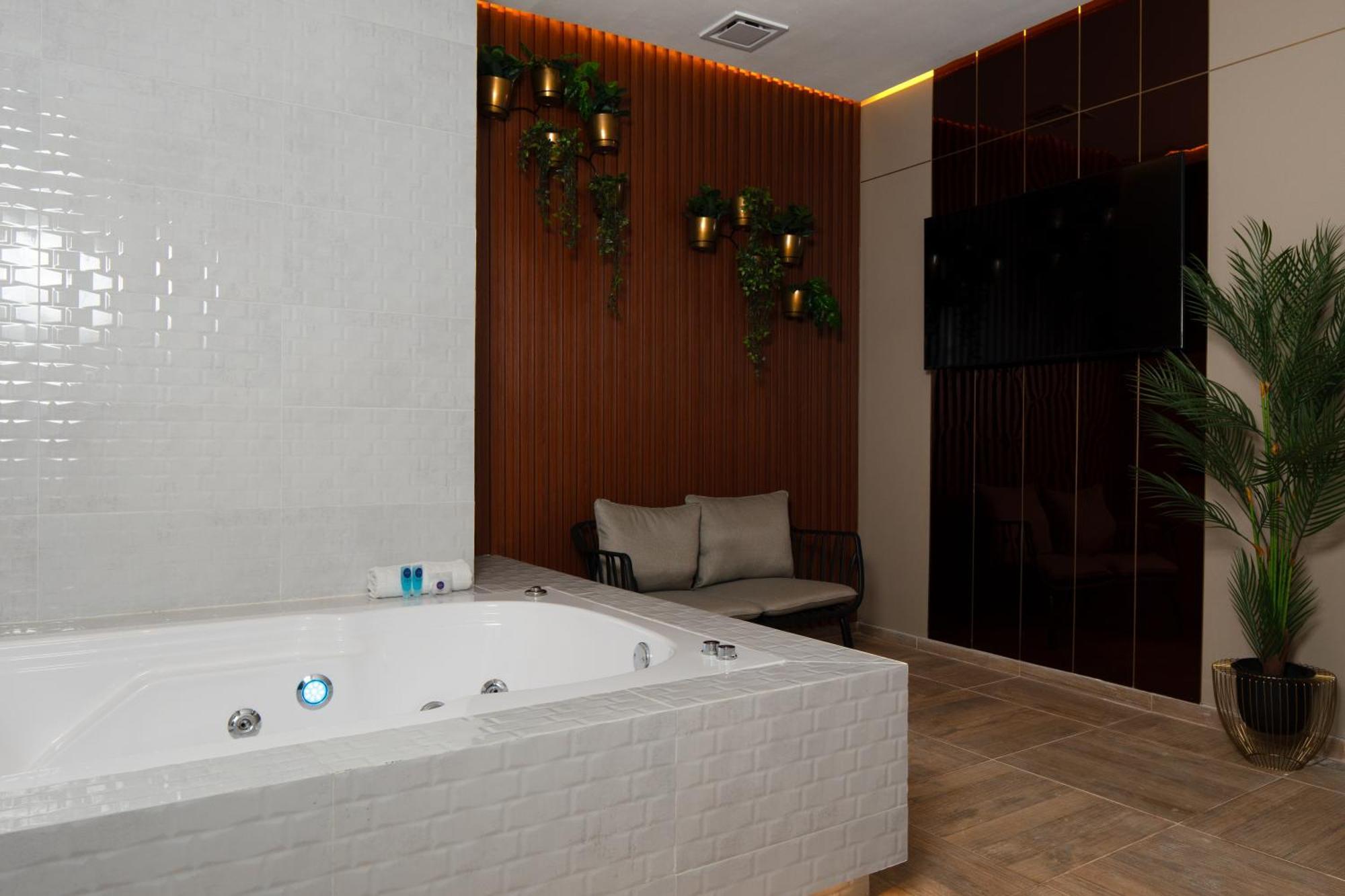Hotel Byhours Circunvalar - Adults Only Barranquilla  Dış mekan fotoğraf